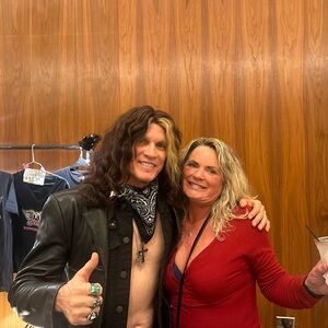 Meet your Posher, Carey